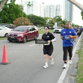 Runner Photo 3706847