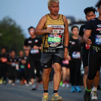 Runner Photo 3706863