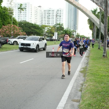 Runner Photo 3706902