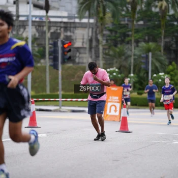 Runner Photo 3706918