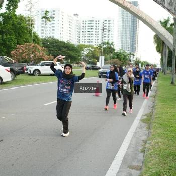 Runner Photo 3706972