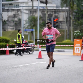 Runner Photo 3706977