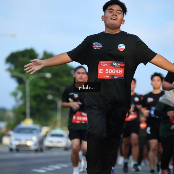 Runner Photo 3706990