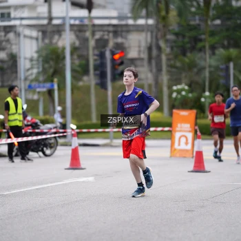 Runner Photo 3707033