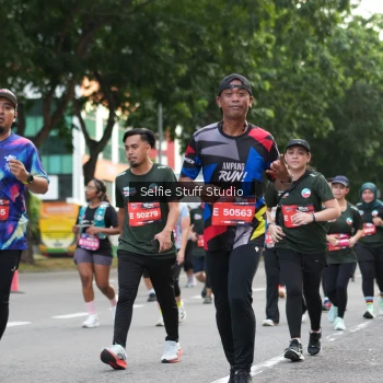 Runner Photo 3707035