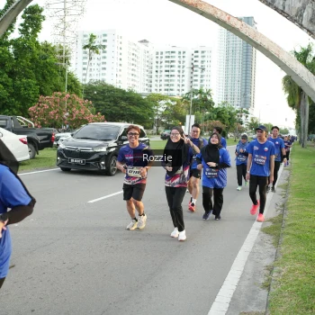 Runner Photo 3707043