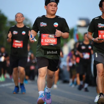 Runner Photo 3707079