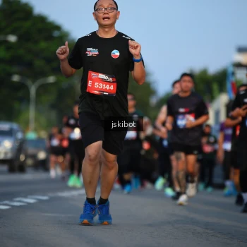 Runner Photo 3707080