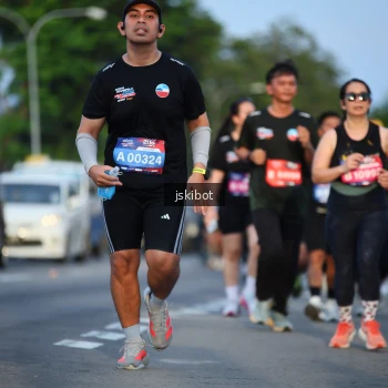 Runner Photo 3707204