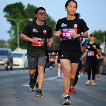 Runner Photo 3707243