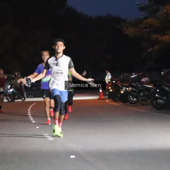 Runner Photo 3707342