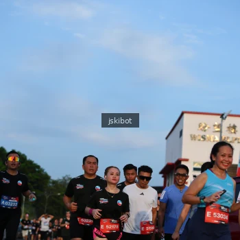 Runner Photo 3707439