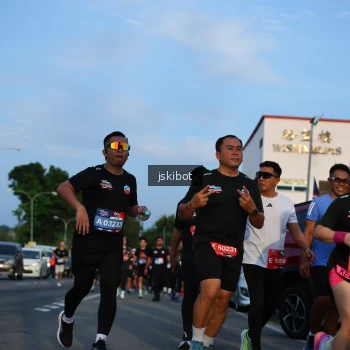 Runner Photo 3707445