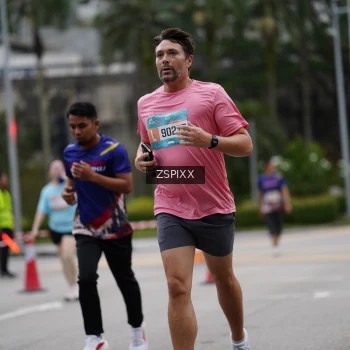 Runner Photo 3707460