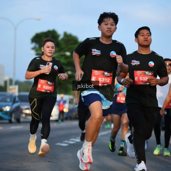 Runner Photo 3707471