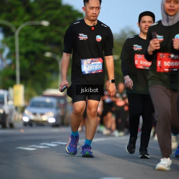 Runner Photo 3707576