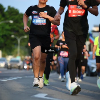 Runner Photo 3707605