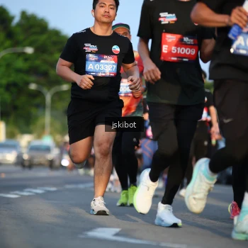 Runner Photo 3707643