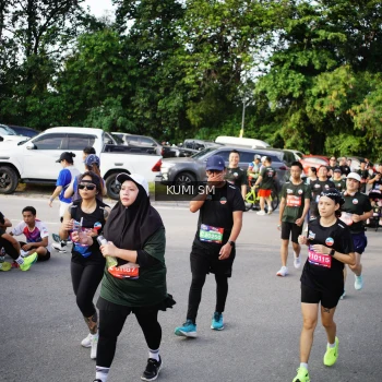 Runner Photo 3707675