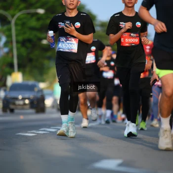 Runner Photo 3707703