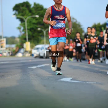 Runner Photo 3707773