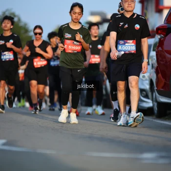 Runner Photo 3707775