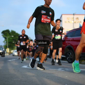 Runner Photo 3707890