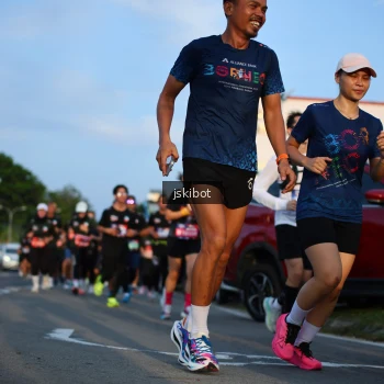 Runner Photo 3707944