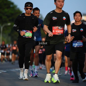 Runner Photo 3708005