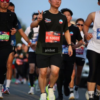 Runner Photo 3708011