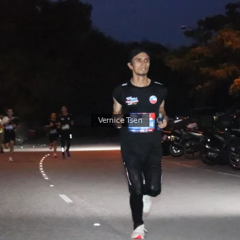 Runner Photo 3708045
