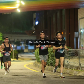 Runner Photo 3708070