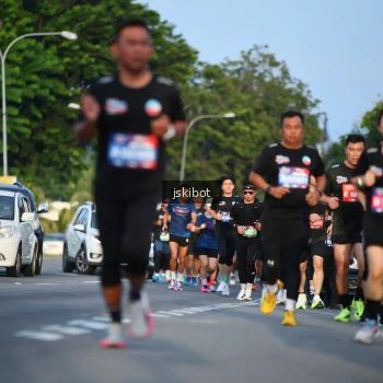 Runner Photo 3708155