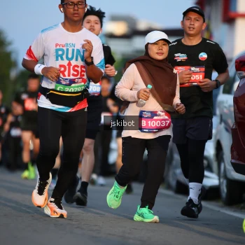 Runner Photo 3708172