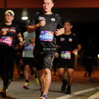 Runner Photo 3708173