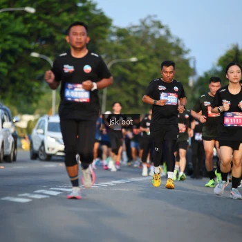 Runner Photo 3708175