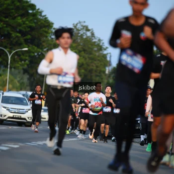 Runner Photo 3708261