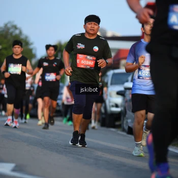 Runner Photo 3708298