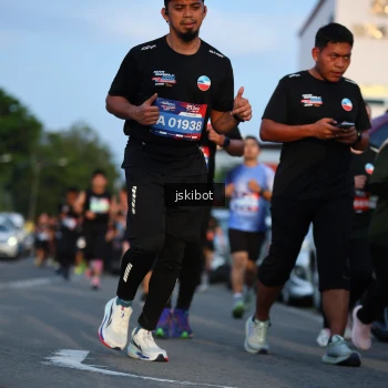 Runner Photo 3708312