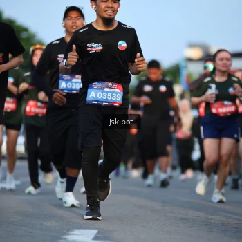 Runner Photo 3708417