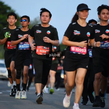 Runner Photo 3708514