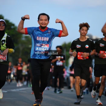Runner Photo 3708656