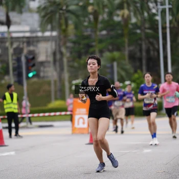 Runner Photo 3708671