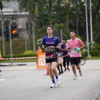 Runner Photo 3708678