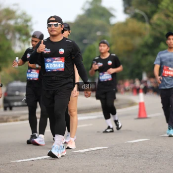 Runner Photo 3708695