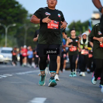 Runner Photo 3708697
