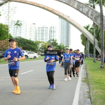 Runner Photo 3708708