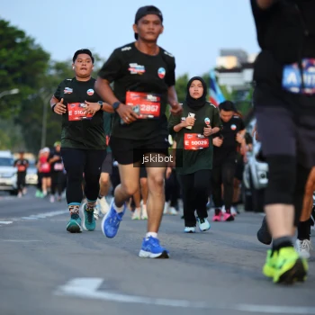 Runner Photo 3708712