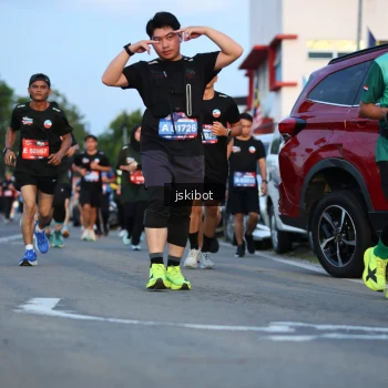 Runner Photo 3708742
