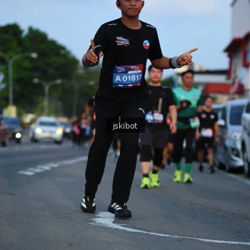 Runner Photo 3708743